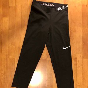 Nike Pro cropped leggings